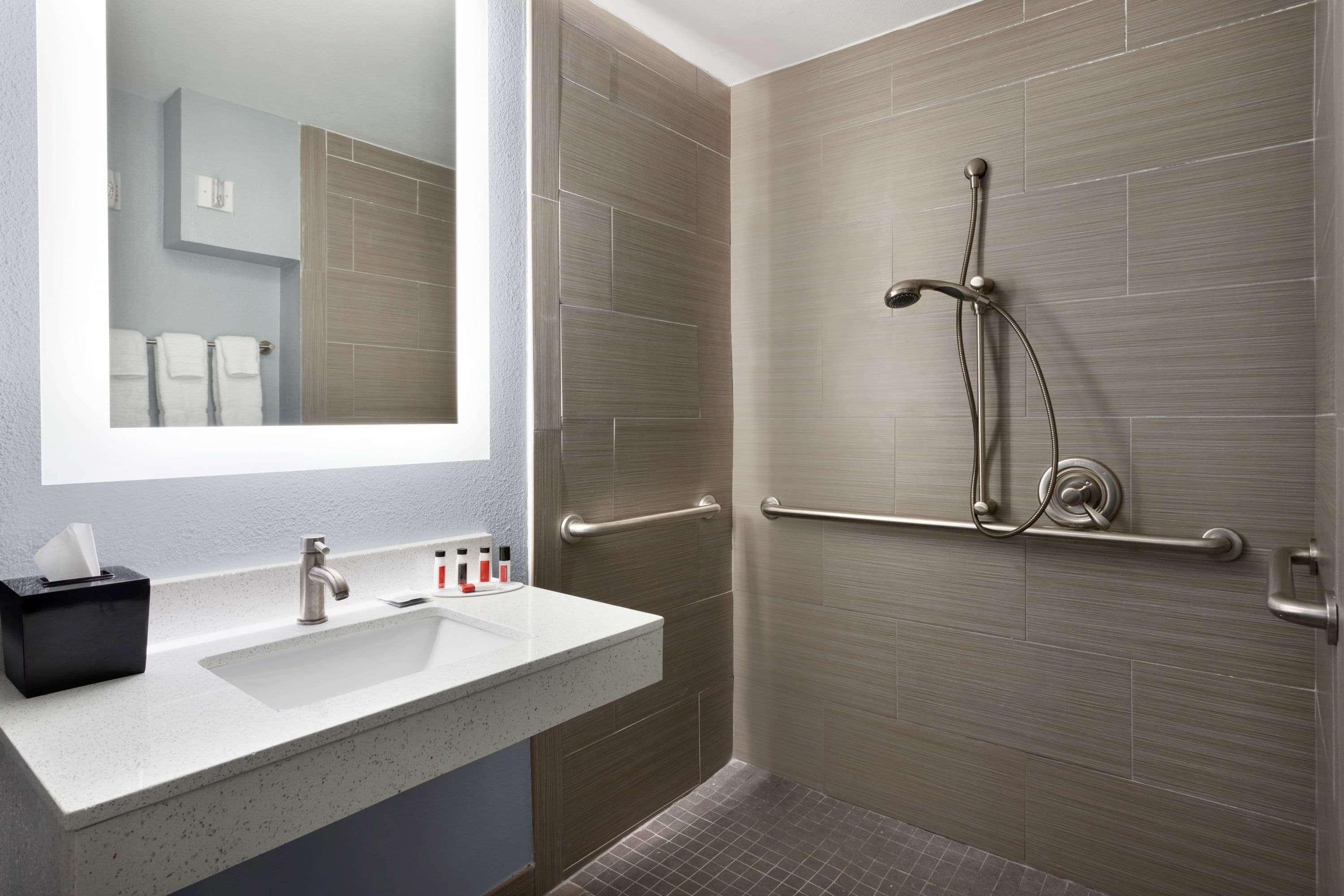 Baymont Inn & Suites Shawnee Luaran gambar