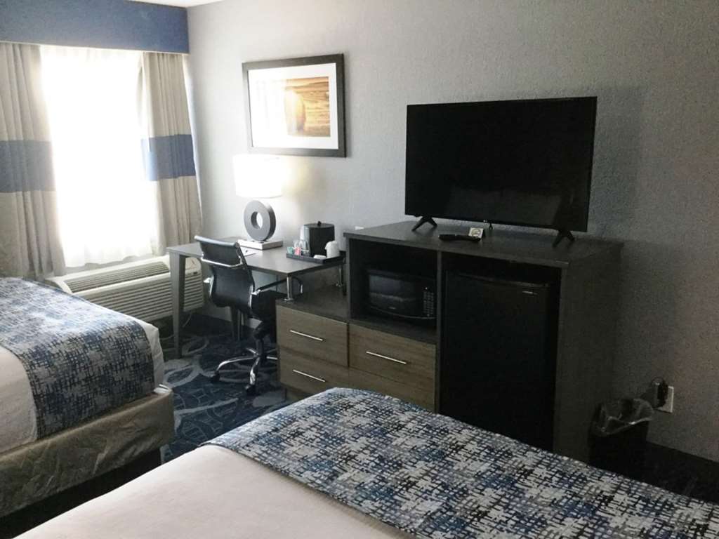 Baymont Inn & Suites Shawnee Bilik gambar