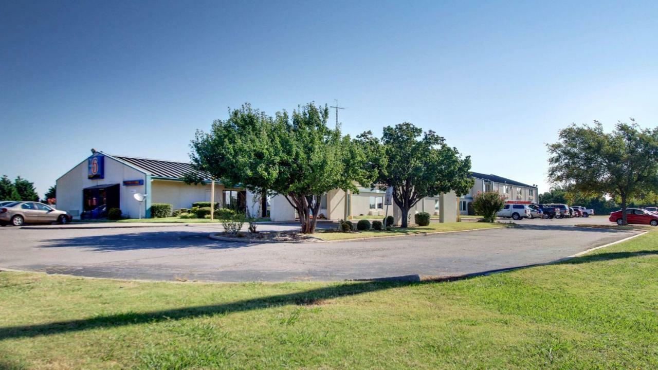 Baymont Inn & Suites Shawnee Luaran gambar