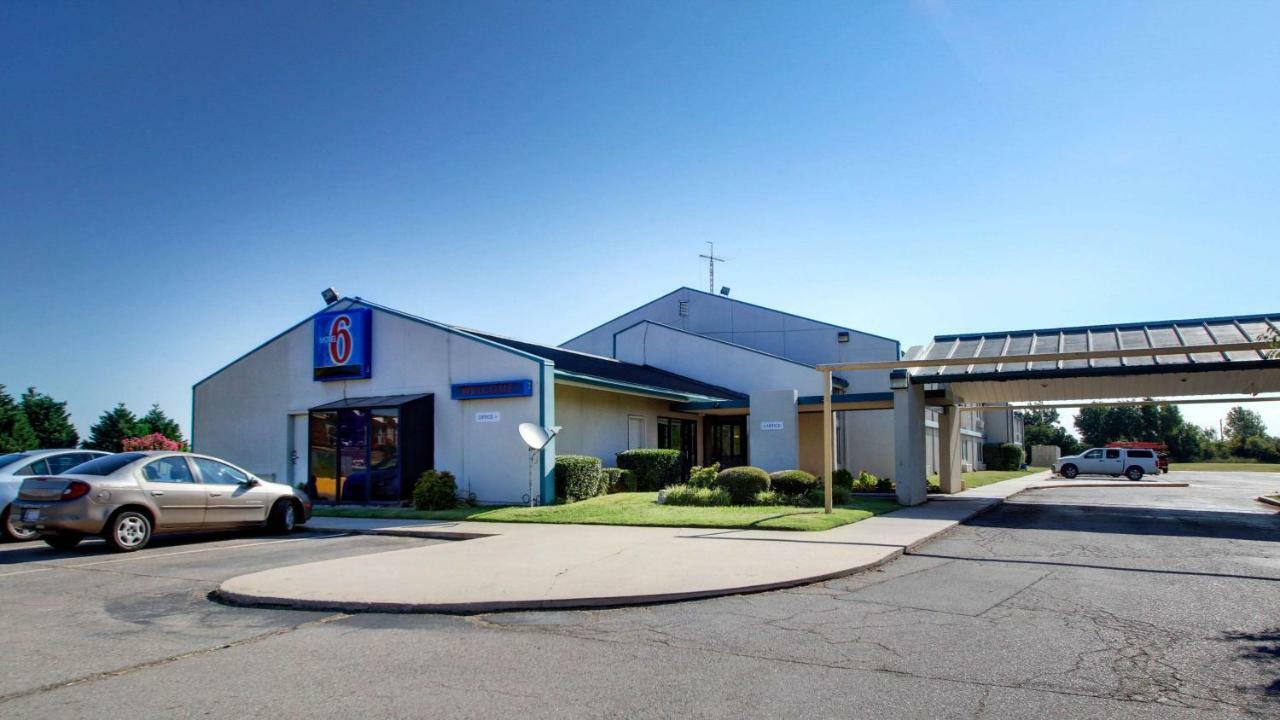 Baymont Inn & Suites Shawnee Luaran gambar
