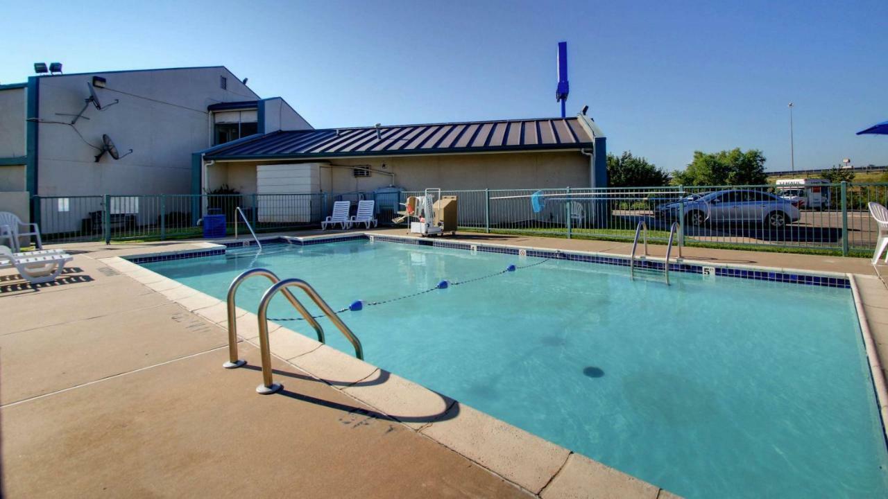 Baymont Inn & Suites Shawnee Luaran gambar