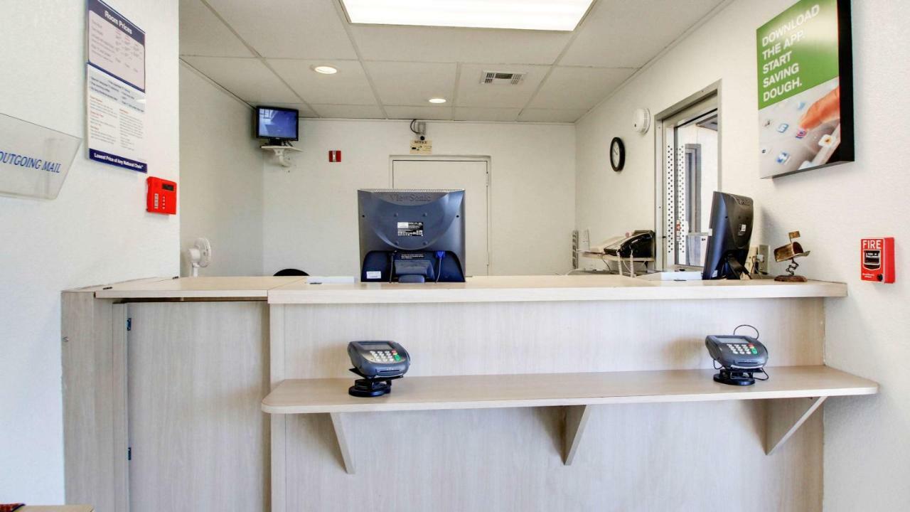 Baymont Inn & Suites Shawnee Luaran gambar